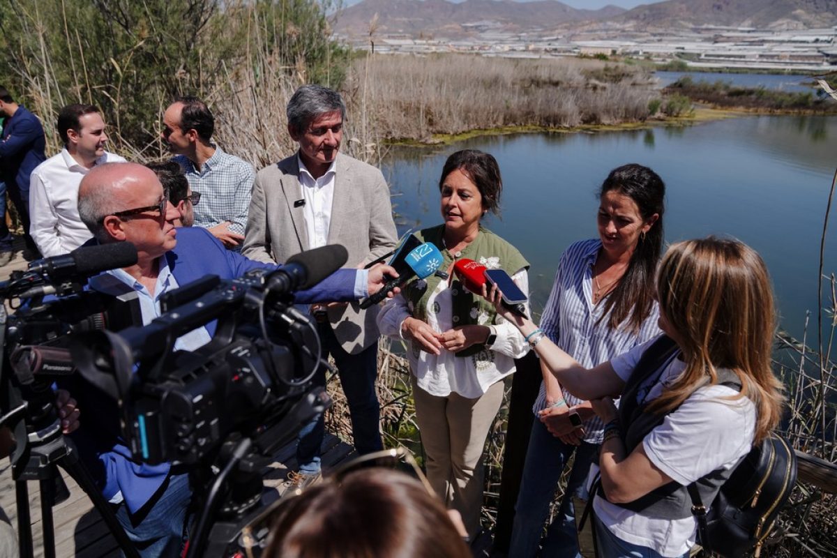 La Junta ejecuta obras por valor de un millón de euros para la mejora de la Albufera de Adra