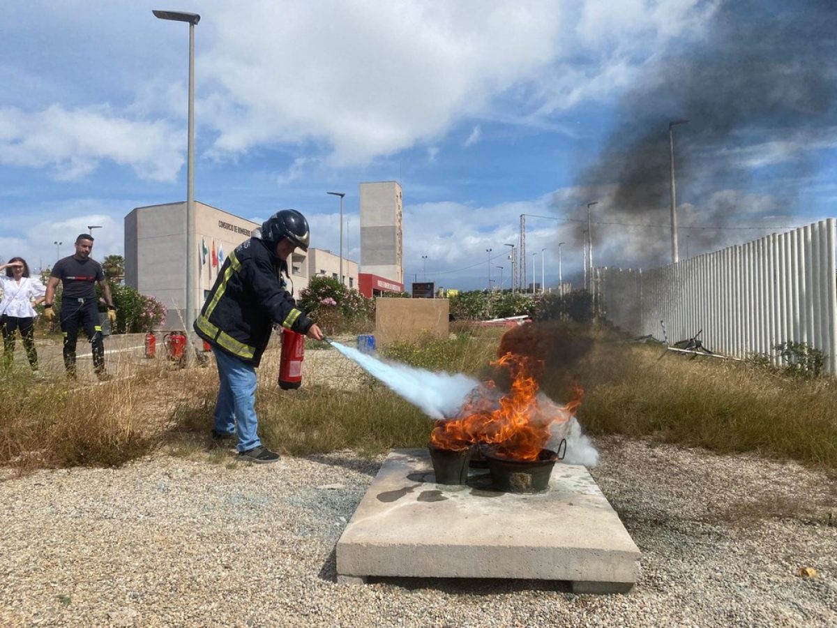 Bomberos del Poniente forma por segundo año al personal del INSS en prevención y lucha contra incendios