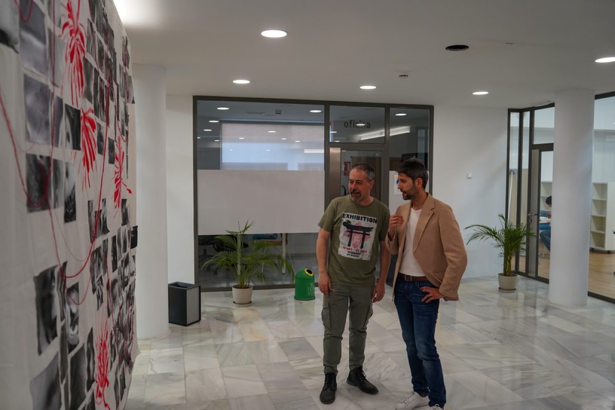 El Espacio Murgijoven acoge la exposición \'Rompimos el Arte\' de alumnado del IES Santo Domingo