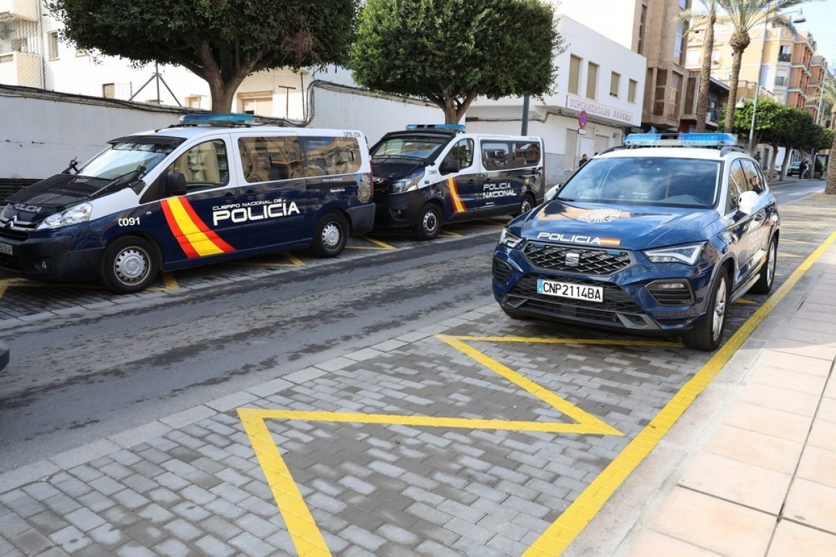 Los sindicatos policiales denuncian el "desprecio" de la Dirección General con los agentes destinados en la Operación Paso del Estrecho
