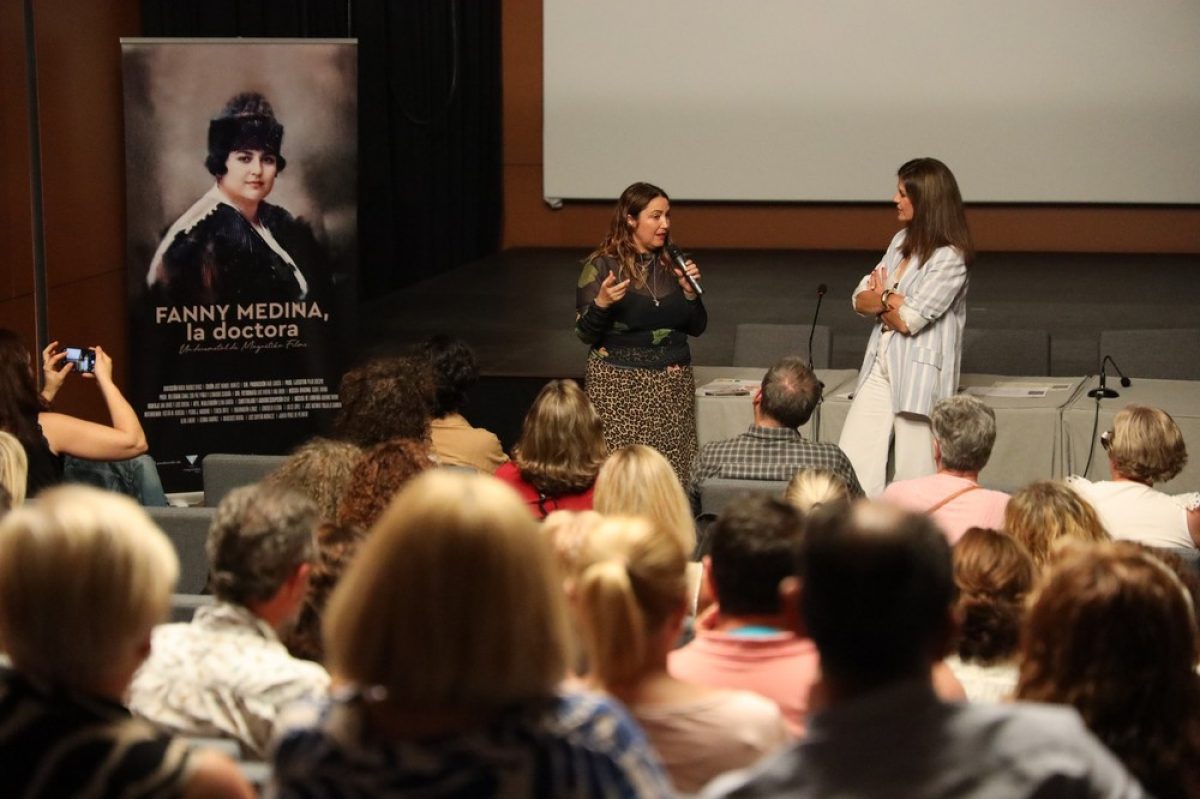 La directora de cine ejidense Nuria Vargas presenta el documental \'Fanny Medina, la Doctora\' en el marco de la III Semana Salud y Mujer