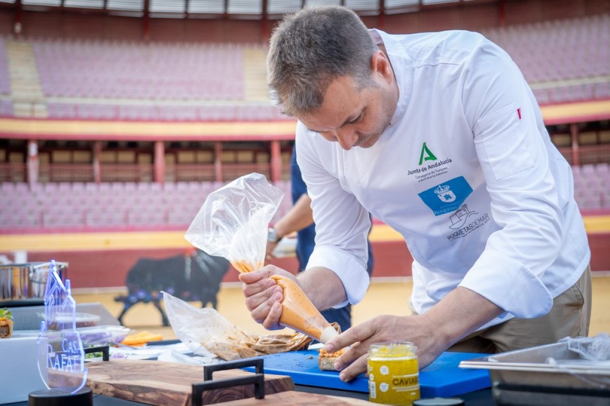 Roquetas de Mar organiza las I Jornadas Gastronómicas Taurinas bajo el título \"El Toro en la gastronomía\"