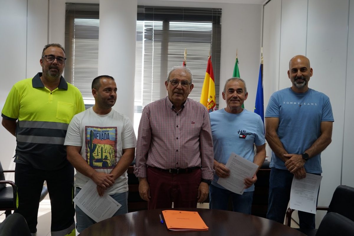 Vícar amplía su plantilla municipal con cuatro nuevos trabajadores