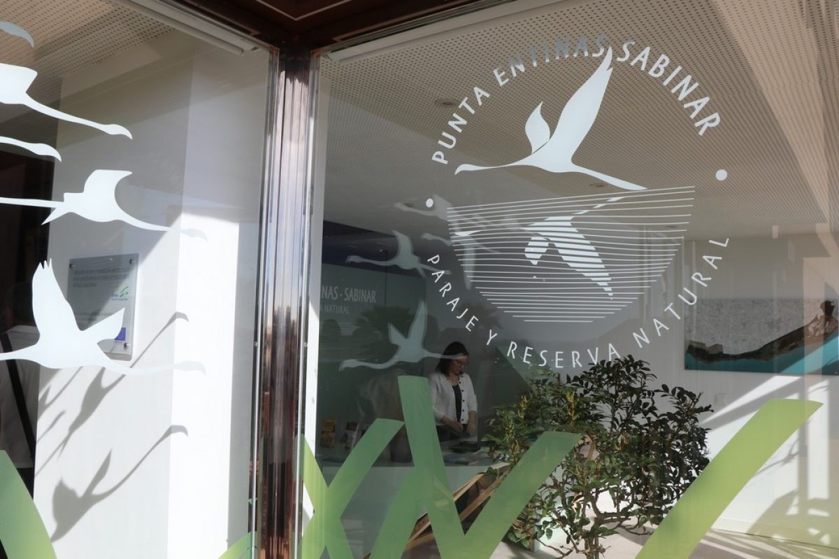 Mil estudiantes pasan por el Centro de Interpretación de Punta Entinas Sabinar en el primer semestre del año