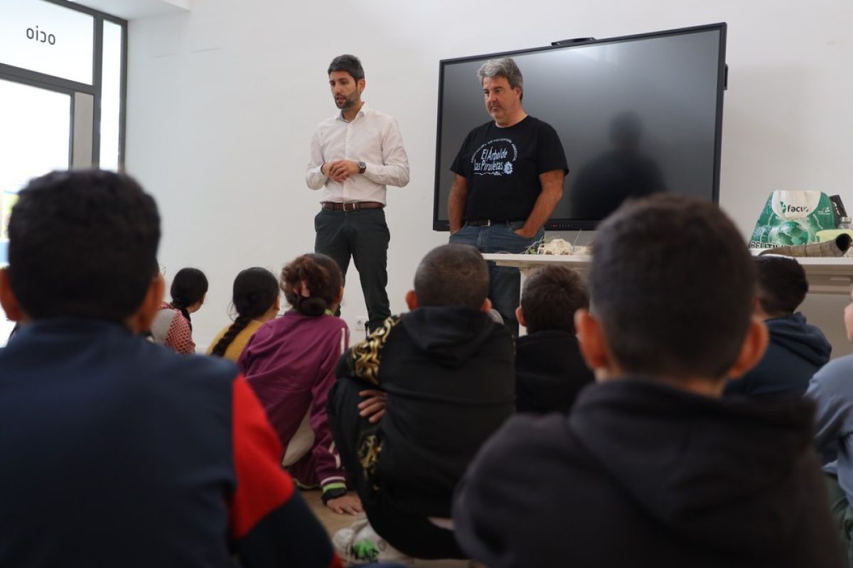 Cerca de 3.000 escolares aprenden sobre educación ambiental con el \'Aula de Ecología Urbana\'