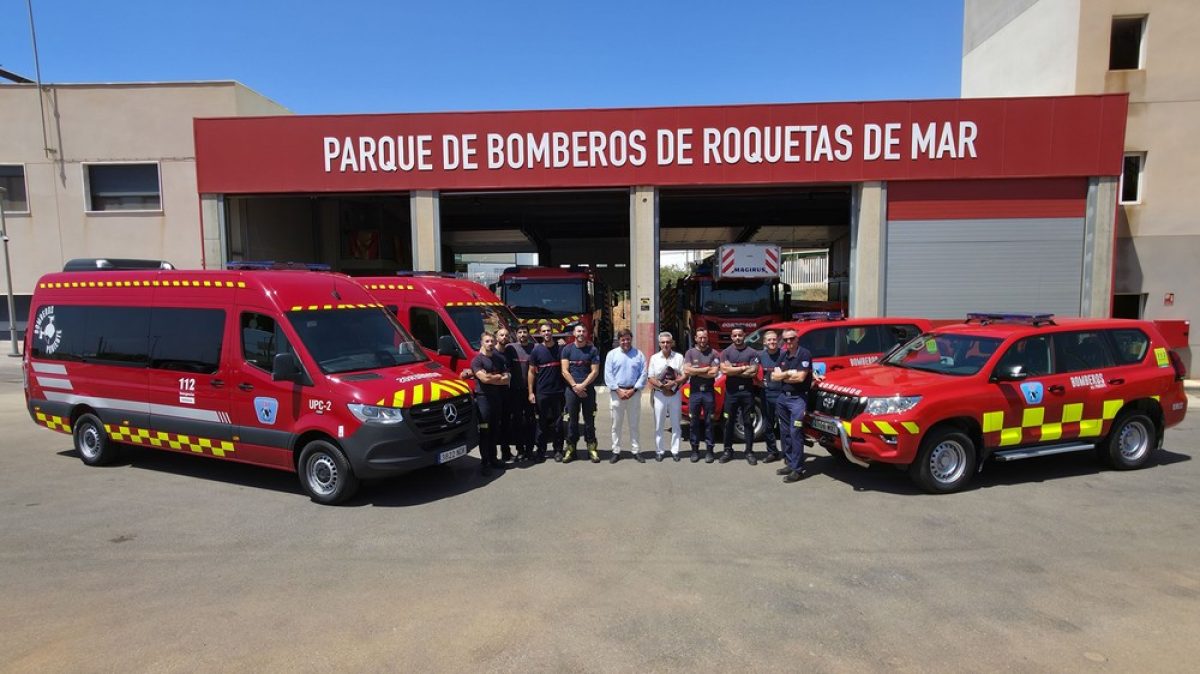 Bomberos del Poniente presenta cuatro nuevos vehículos e impulsa \"la mayor renovación de su historia\"