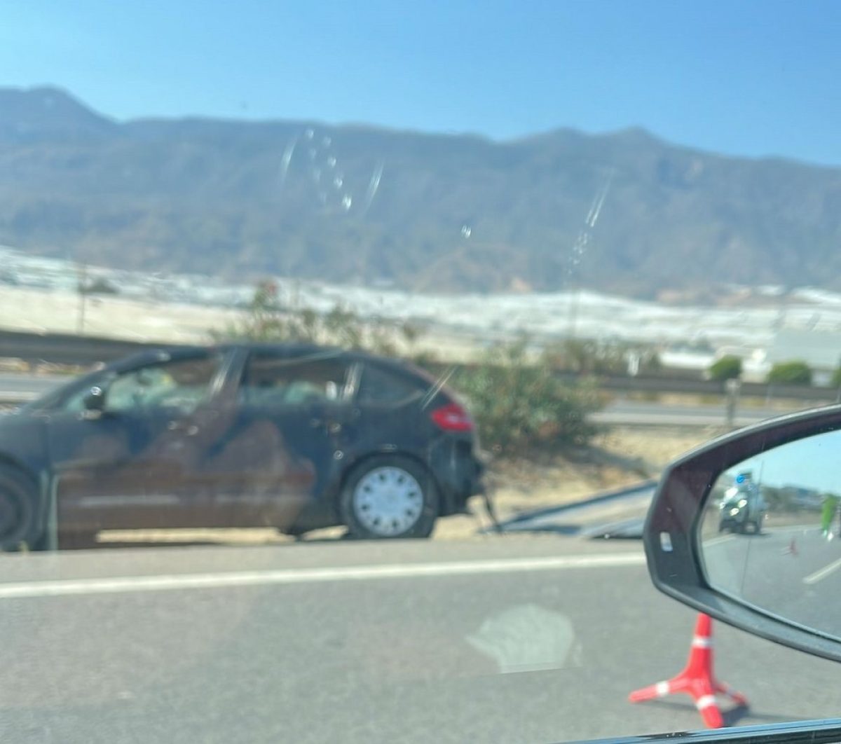Retenciones en la A7 por un accidente en la salida a Las Norias