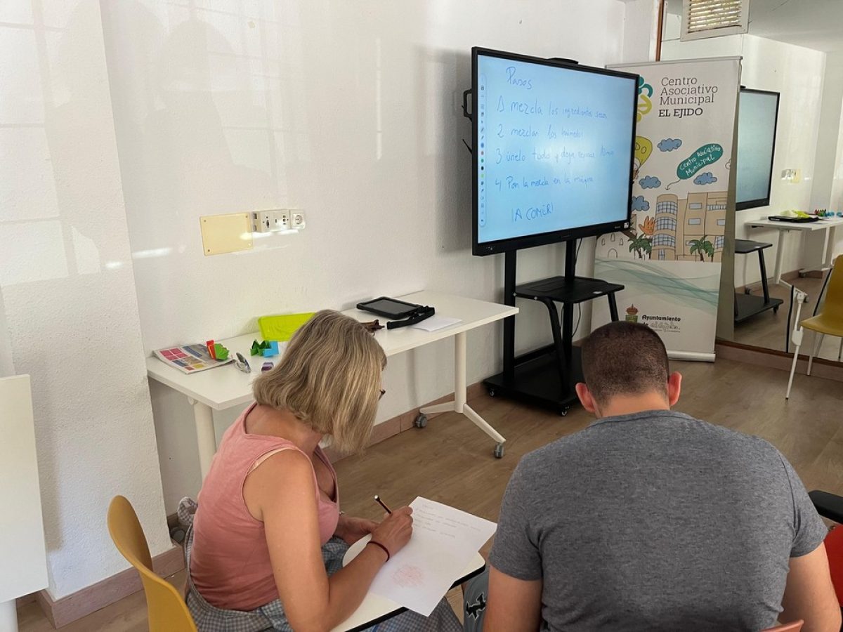 El Centro Asociativo Municipal continúa abierto en verano ofreciendo un espacio a las asociaciones para sus actividades