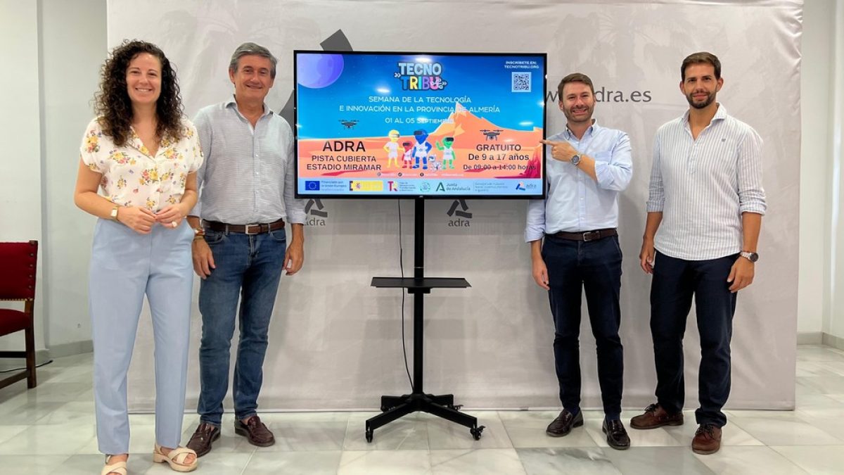 Continúa la conciliación en Adra en septiembre con el programa educativo \'TecnoTribu\'