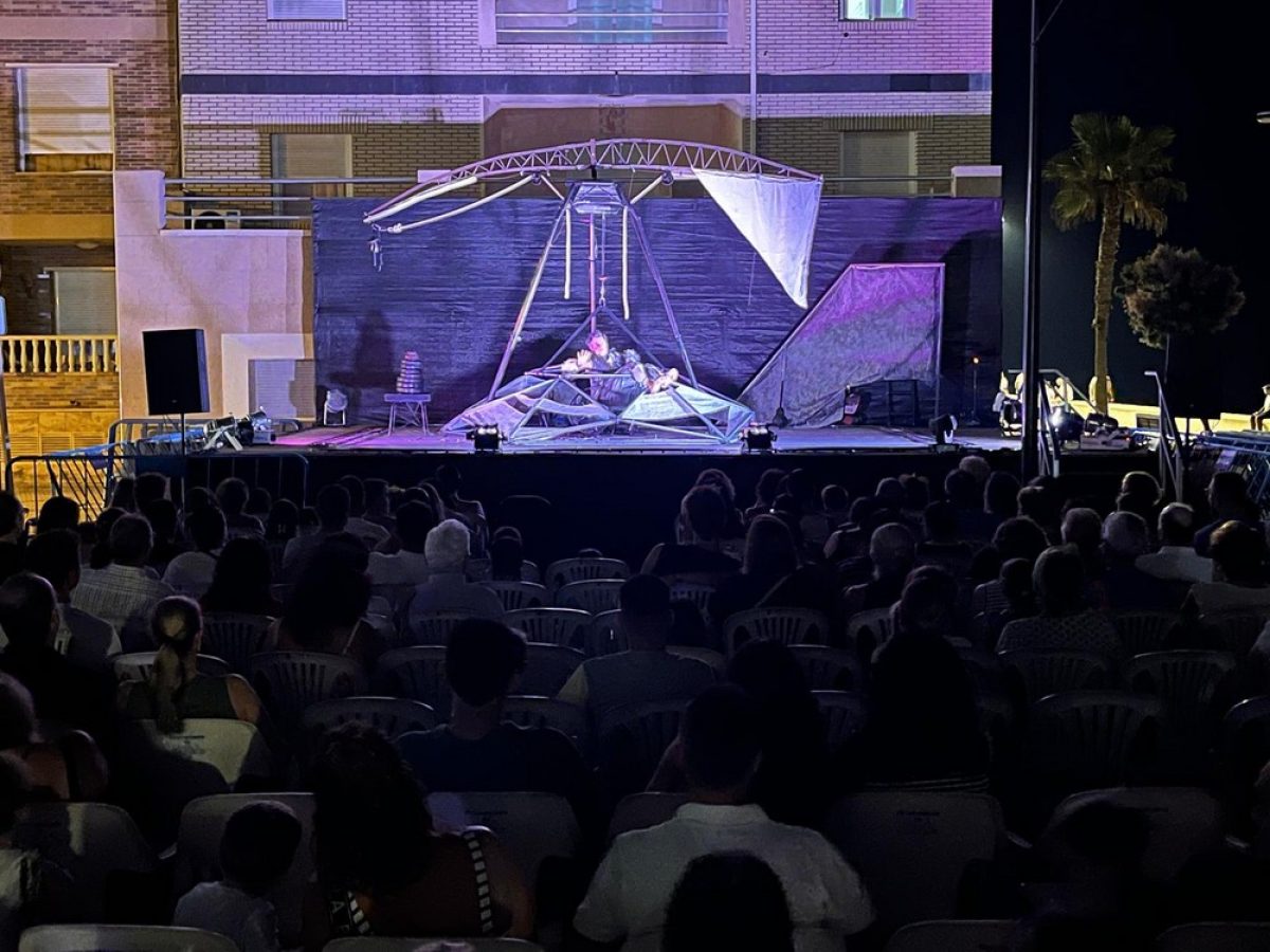 Noche de teatro en Balerma con \'Chances, Segundas Oportunidades\'